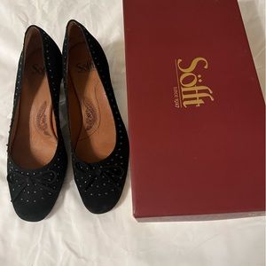 Sofft Black Suede Kitten Heel Pump US 9 M
